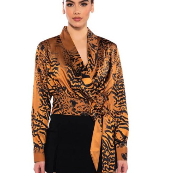 Brand New  SAFARI SATIN PRINTED BLOUSE Akira - Picture 6 of 8